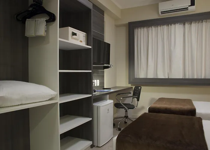 Master Express Dom Pedro Ii - Proximo Ao Consulado Americano E Aeroporto 3* Porto Alegre