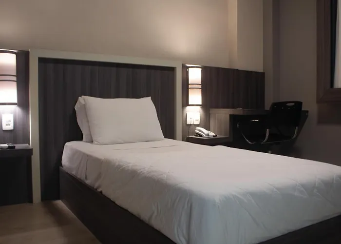 Master Express Dom Pedro Ii - Proximo Ao Consulado Americano E Aeroporto Hotel 3*