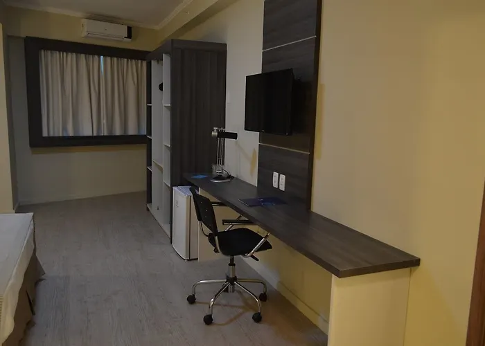 Hotel Master Express Dom Pedro Ii - Proximo Ao Consulado Americano E Aeroporto Porto Alegre